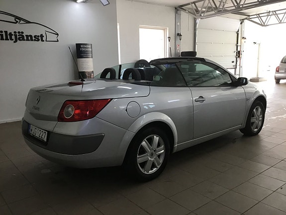 Renault Megane II 4 of 5