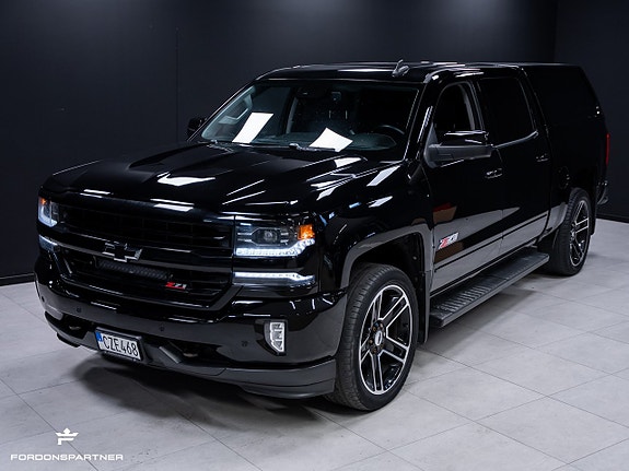 Chevrolet Silverado 1500 2 of 5