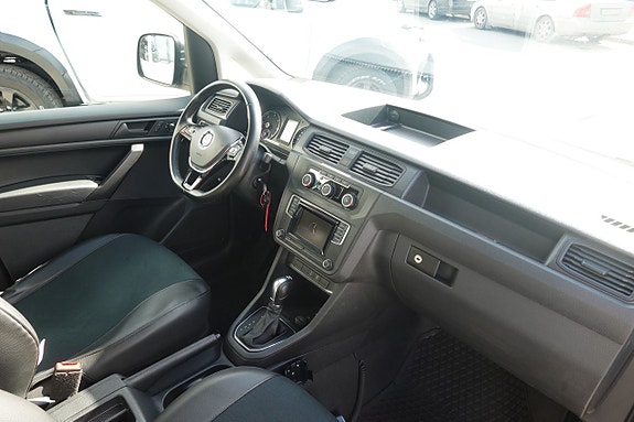 Volkswagen Caddy Maxi 15 of 19