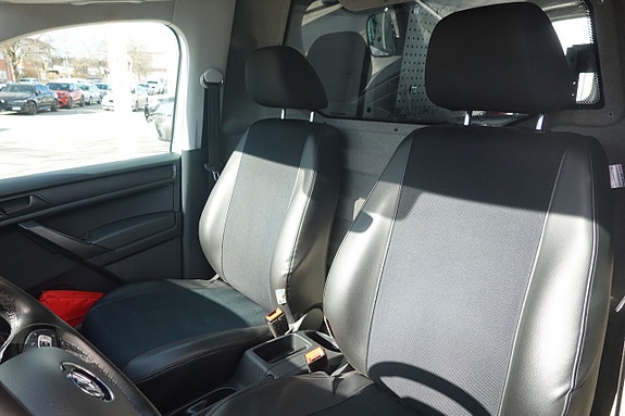 Volkswagen Caddy Maxi 11 of 19