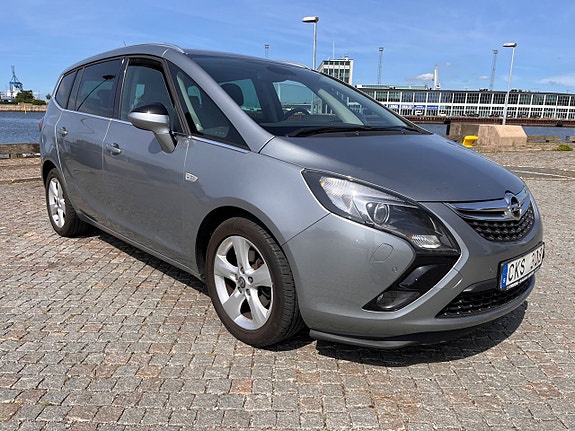 Opel Zafira Tourer 2 of 5