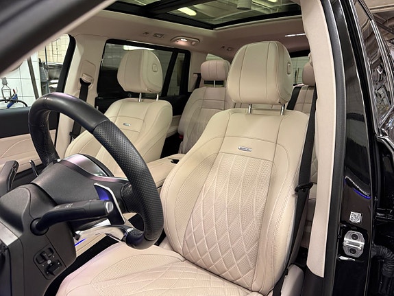 Mercedes-Benz GLS63 8 of 18