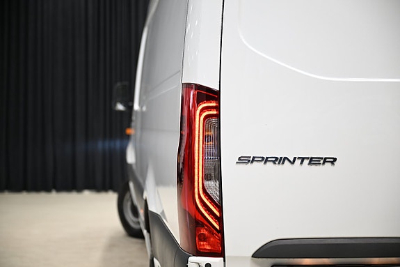Mercedes-Benz Sprinter 319 11 of 30