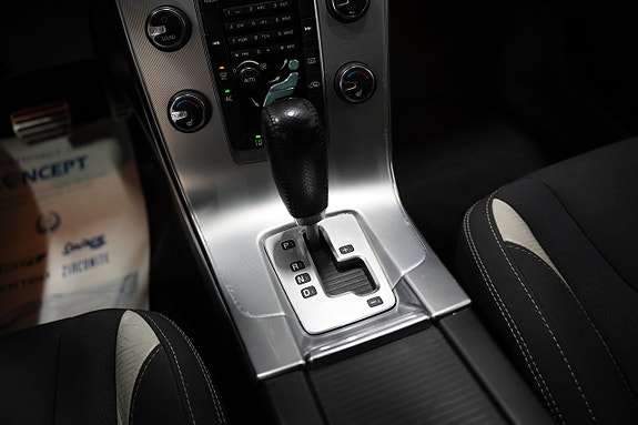 Volvo V60 13 of 21