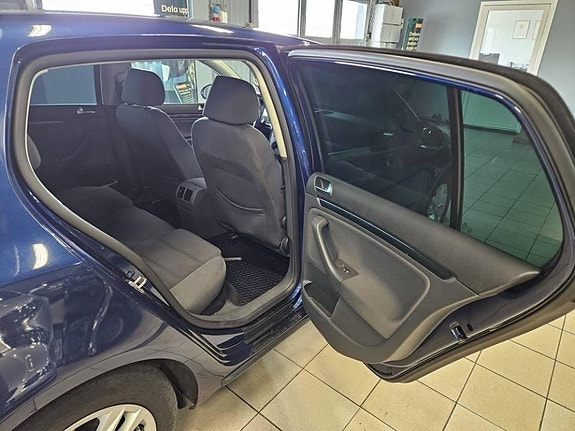 Volkswagen Golf V 11 of 14