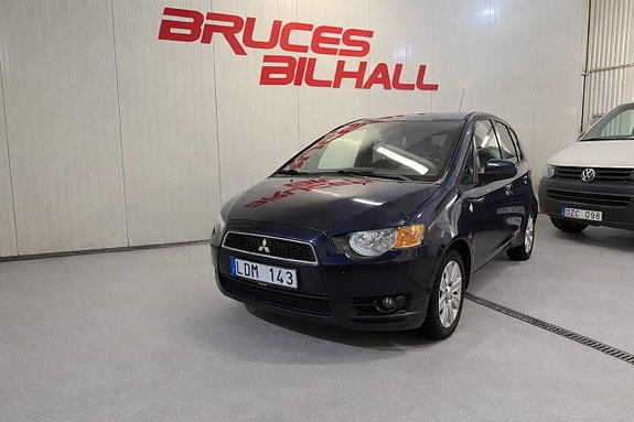 Mitsubishi Colt 4 of 10