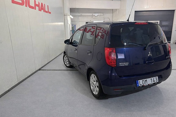 Mitsubishi Colt 6 of 10