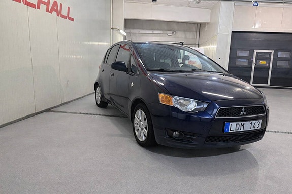 Mitsubishi Colt 3 of 10