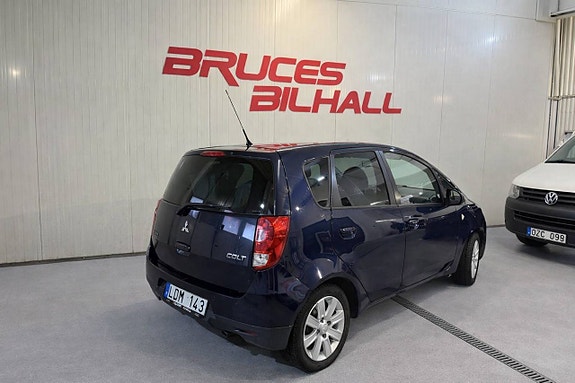 Mitsubishi Colt 5 of 10