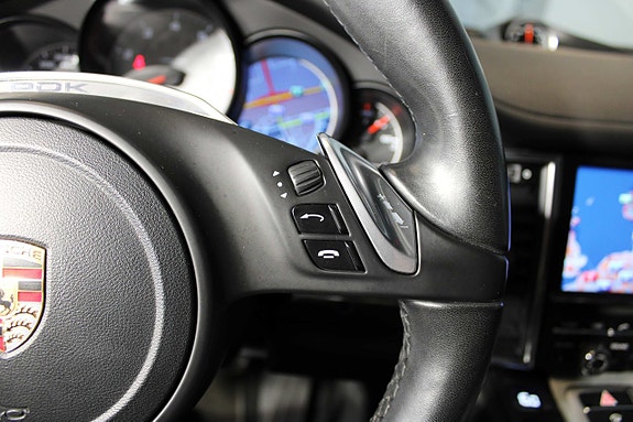 Porsche Panamera 4S 26 of 27