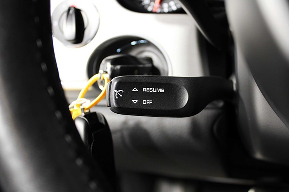Porsche Panamera 4S 24 of 27