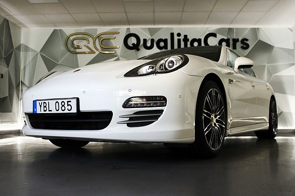 Porsche Panamera 4S 5 of 5