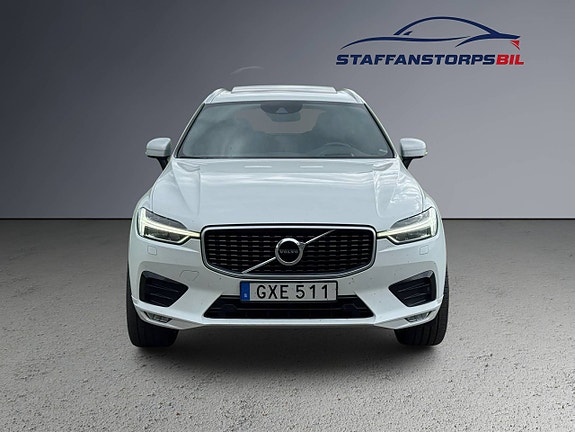 Volvo XC60 2 of 12