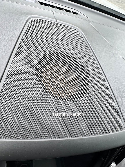 Volvo XC60 12 of 12