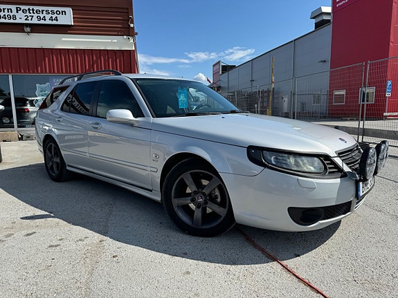 Saab 9-5 3 of 5