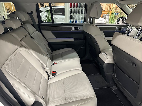 Hyundai Santa Fe 15 of 17