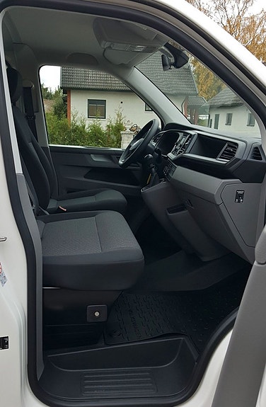 Volkswagen Transporter 3 of 5