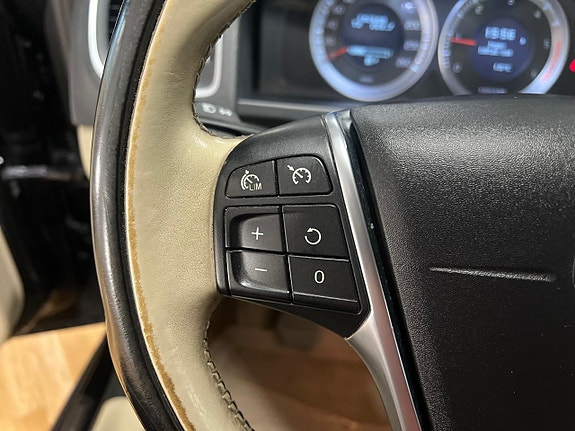 Volvo S60 17 of 19