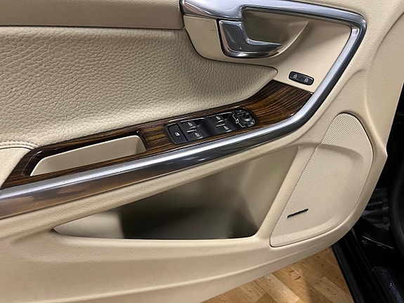 Volvo S60 12 of 19