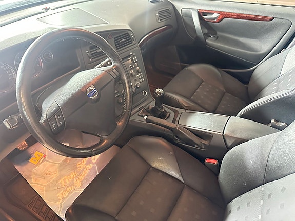 Volvo S60 6 of 9