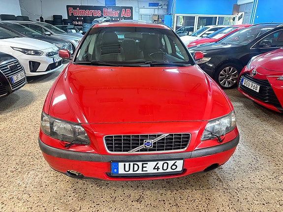 Volvo S60 2 of 10