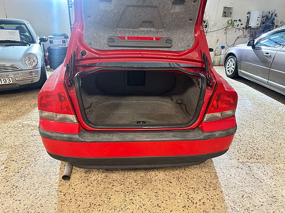Volvo S60 8 of 9