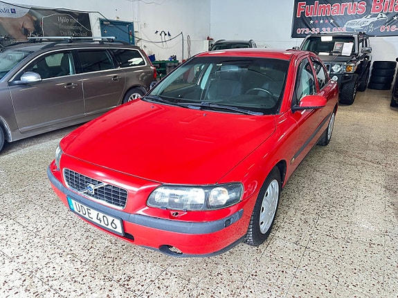 Volvo S60 3 of 5