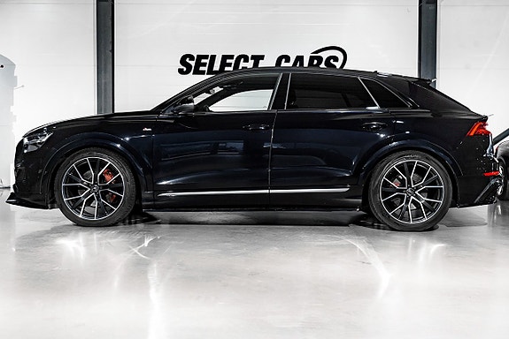 Audi Q8 3 of 26