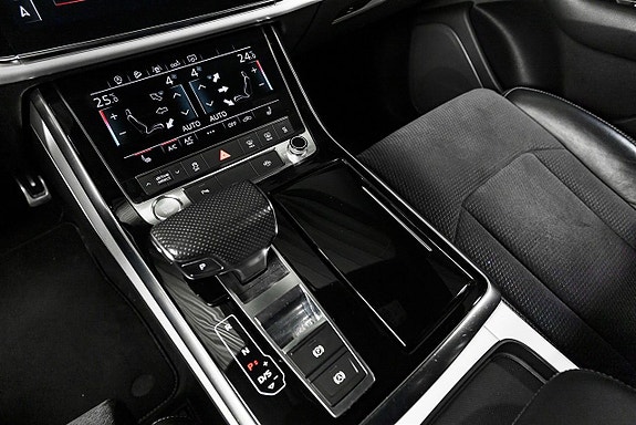 Audi Q8 15 of 24