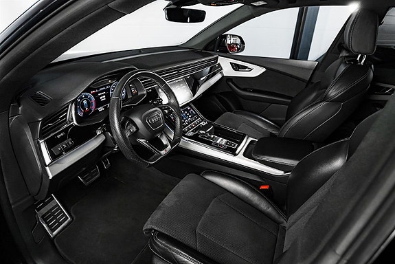 Audi Q8 6 of 24