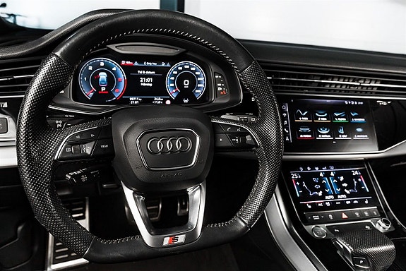 Audi Q8 11 of 24