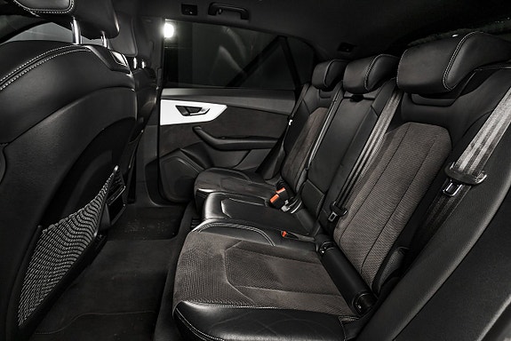 Audi Q8 9 of 26