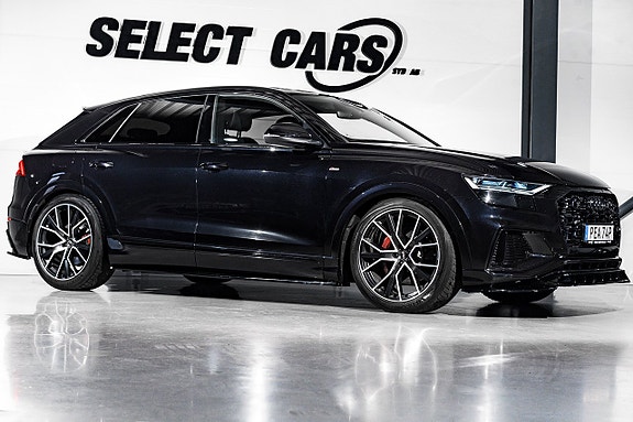 Audi Q8 2 of 26