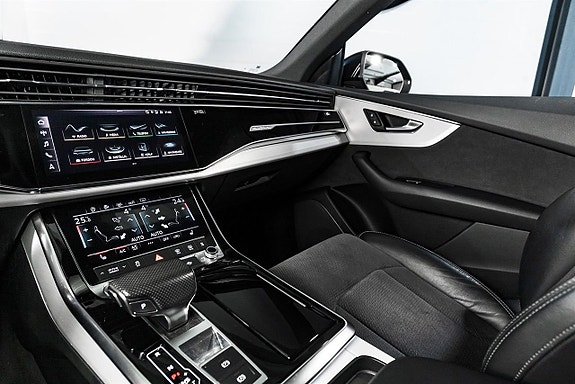 Audi Q8 12 of 24