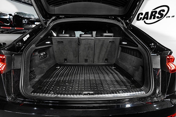 Audi Q8 10 of 26