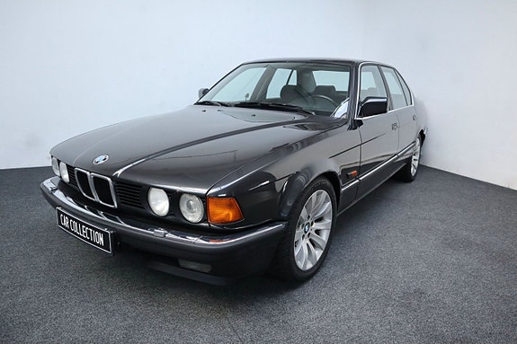 BMW 735i 2 of 5