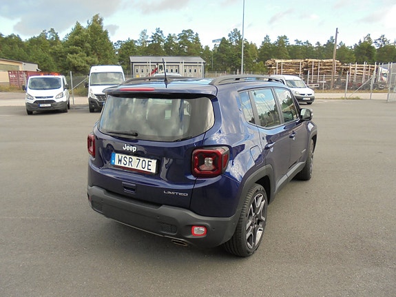 Jeep Renegade 13 of 15