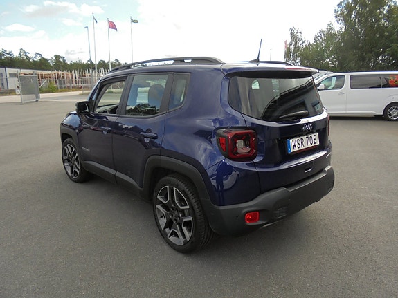 Jeep Renegade 14 of 15