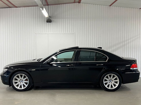 BMW 750iL 4 of 5