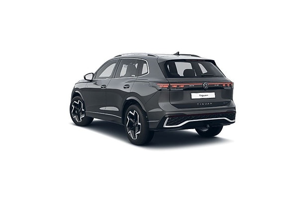 Volkswagen Tiguan 12 of 15