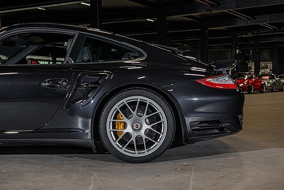 Porsche 911 24 of 25