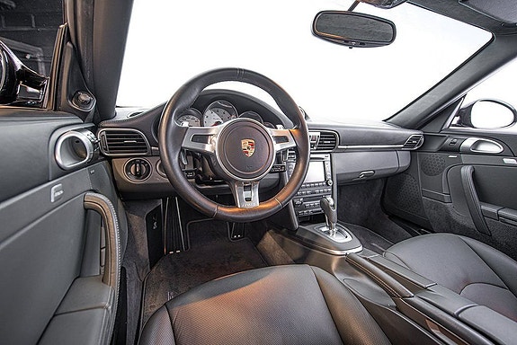 Porsche 911 9 of 25