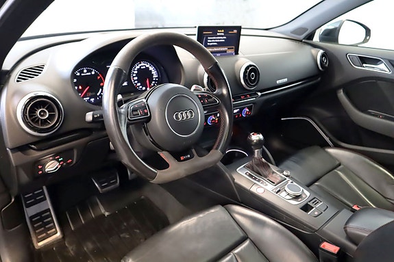 Audi RS3 14 of 24