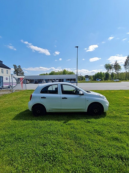 Nissan Micra 2 of 5