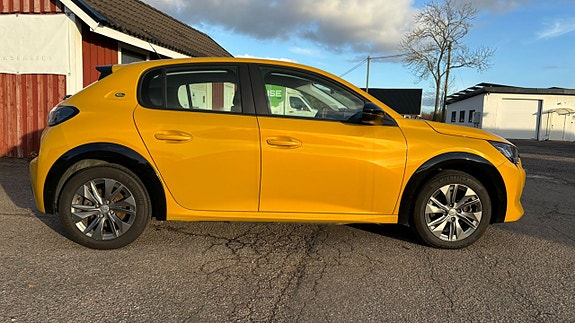 Peugeot e-208 5 of 5