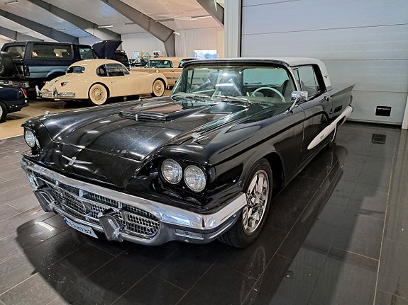 Ford Thunderbird 3 of 5