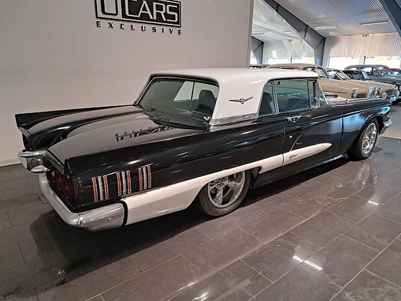 Ford Thunderbird 5 of 5