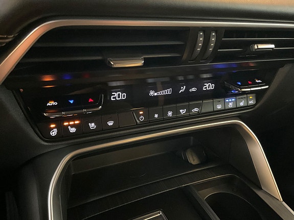 Mazda CX-60 12 of 15