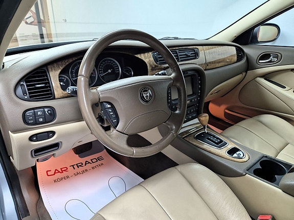 Jaguar S-TYPE 14 of 24