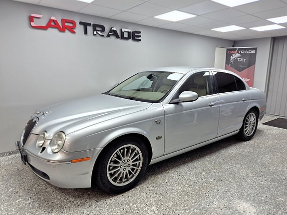 Jaguar S-TYPE 2 of 24
